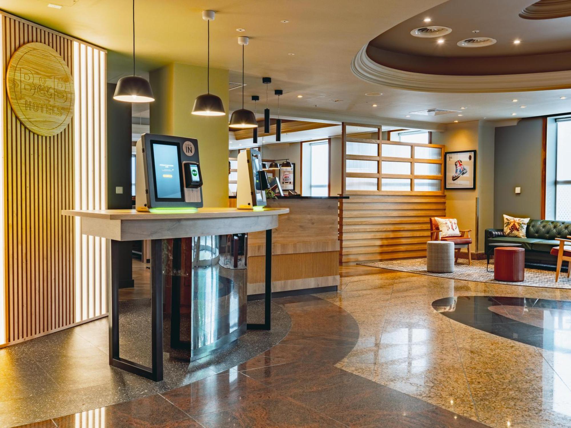 B&B Hotel London Heathrow Slough Extérieur photo