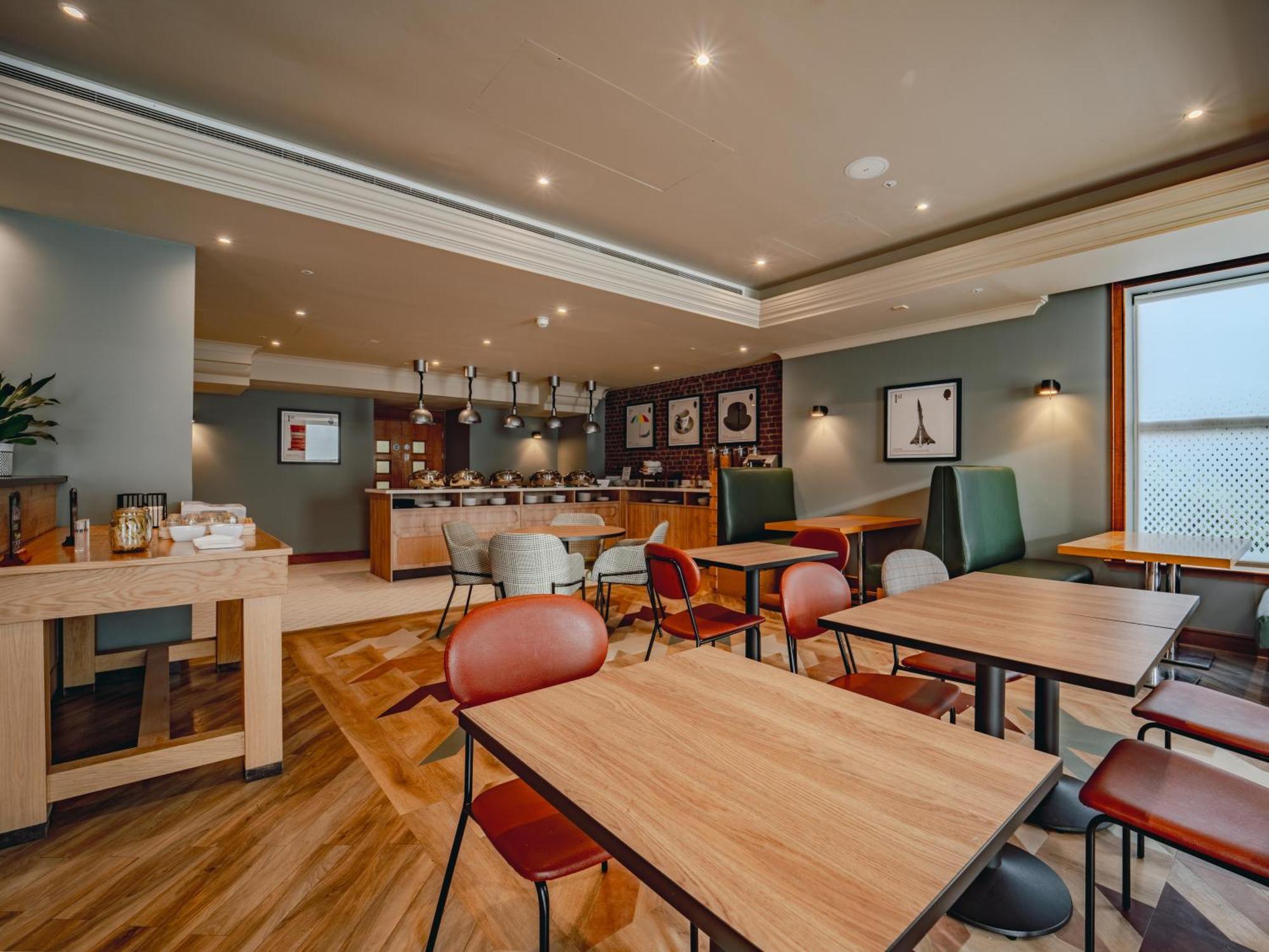 B&B Hotel London Heathrow Slough Extérieur photo