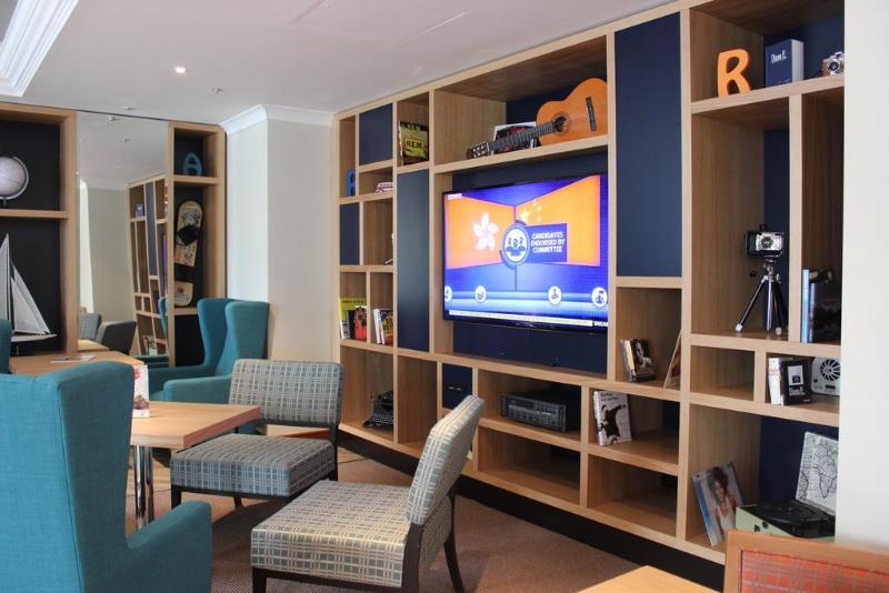 B&B Hotel London Heathrow Slough Extérieur photo